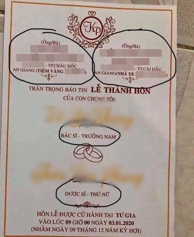 Tấm thiệp của một cặp đôi ở An Giang gây xôn xao cộng đồng mạng. Ảnh từ Facebook