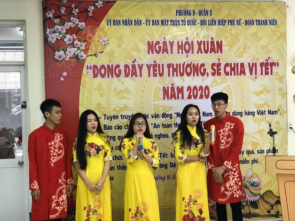 Nhiều tiết mục văn nghệ thú vị gửi đến người dân trong ngày hội