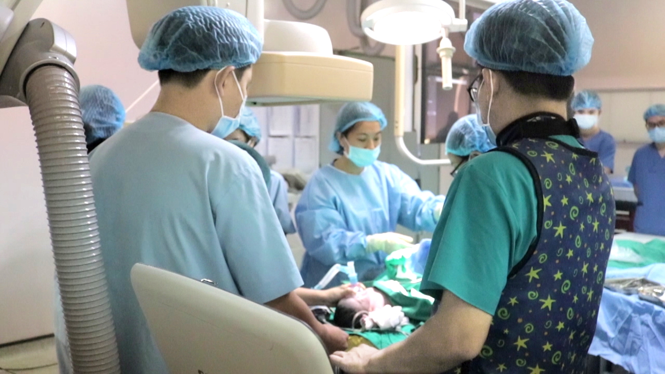 Ca phẫu thuật cứu bé bị hoán vị đại động mạch tại Bệnh viện Đại học Y Dược TP.HCM