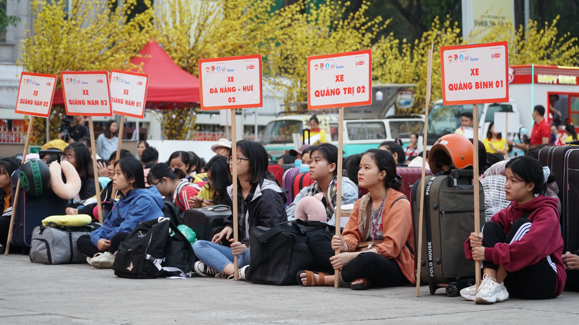 Sinh viên các tỉnh miền Trung đang háo hức về quê đón Tết