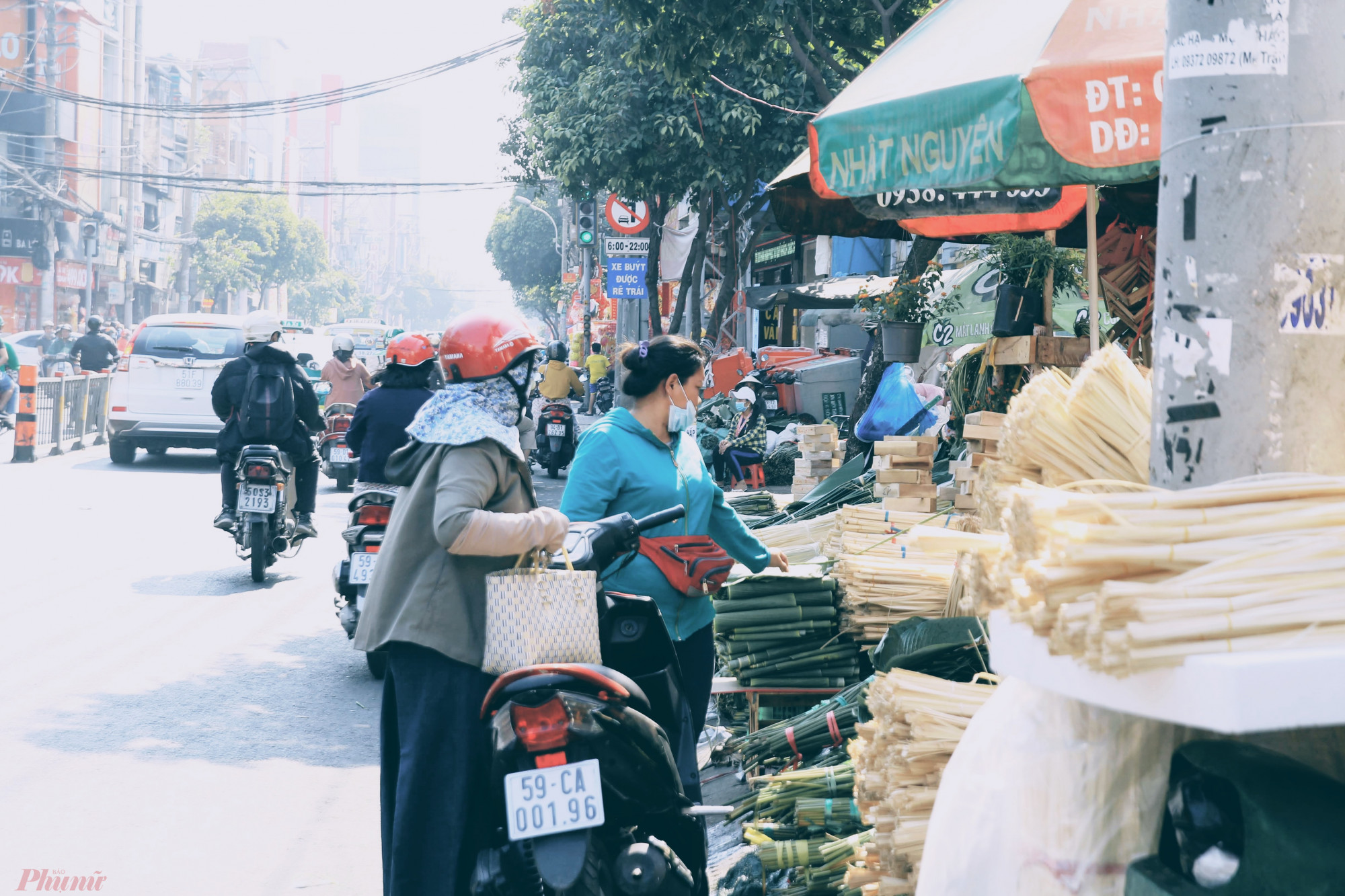 Chợ lá dong Ông Tạ chủ yếu hoạt động từ 10 đến 15 ngày trong năm, từ 18 đến 2