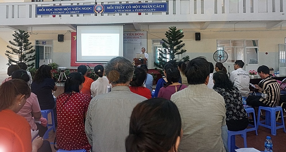 Thầy Võ Thanh Vân giới thiệu trường online với cha mẹ học sinh