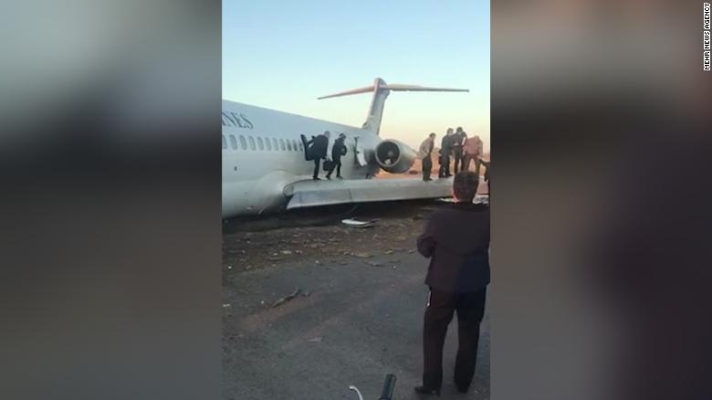 Vụ tai nạn diễn ra vào sáng ngày 27/1 tại sân bay Mahshahr.
