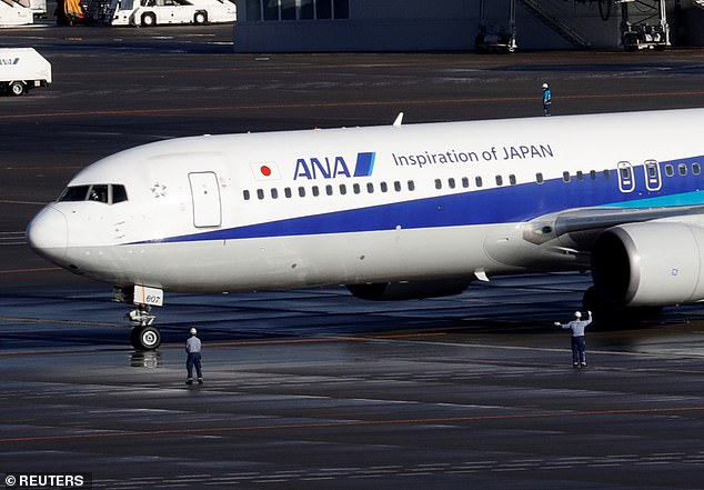 Một chiếc máy bay Boeing 767 chở thêm 210 người Nhật Bản từ Vũ Hán đã hạ cánh xuống Tokyo hôm 30/1.