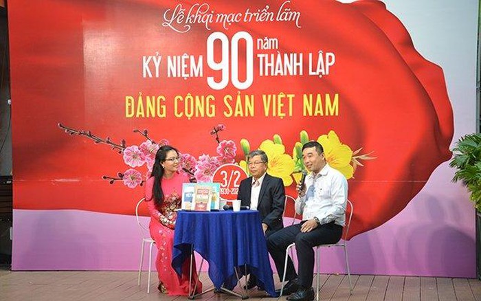 Triển lãm tại đường sách Nguyễn Văn Bình (Q.1, TPHCM) được khai mạc vào chiều 2/2.