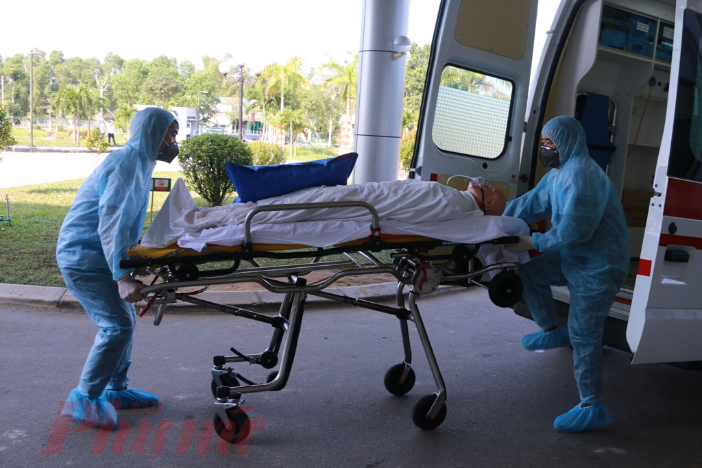 Tình huống đặt ra có 2 bệnh nhân nhập viện tại Bệnh viện T.Ư Huế