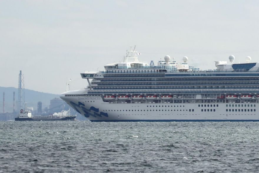 Nhật Bản cách ly 3.700 người trên du thuyền có người dương tính với coronavirus