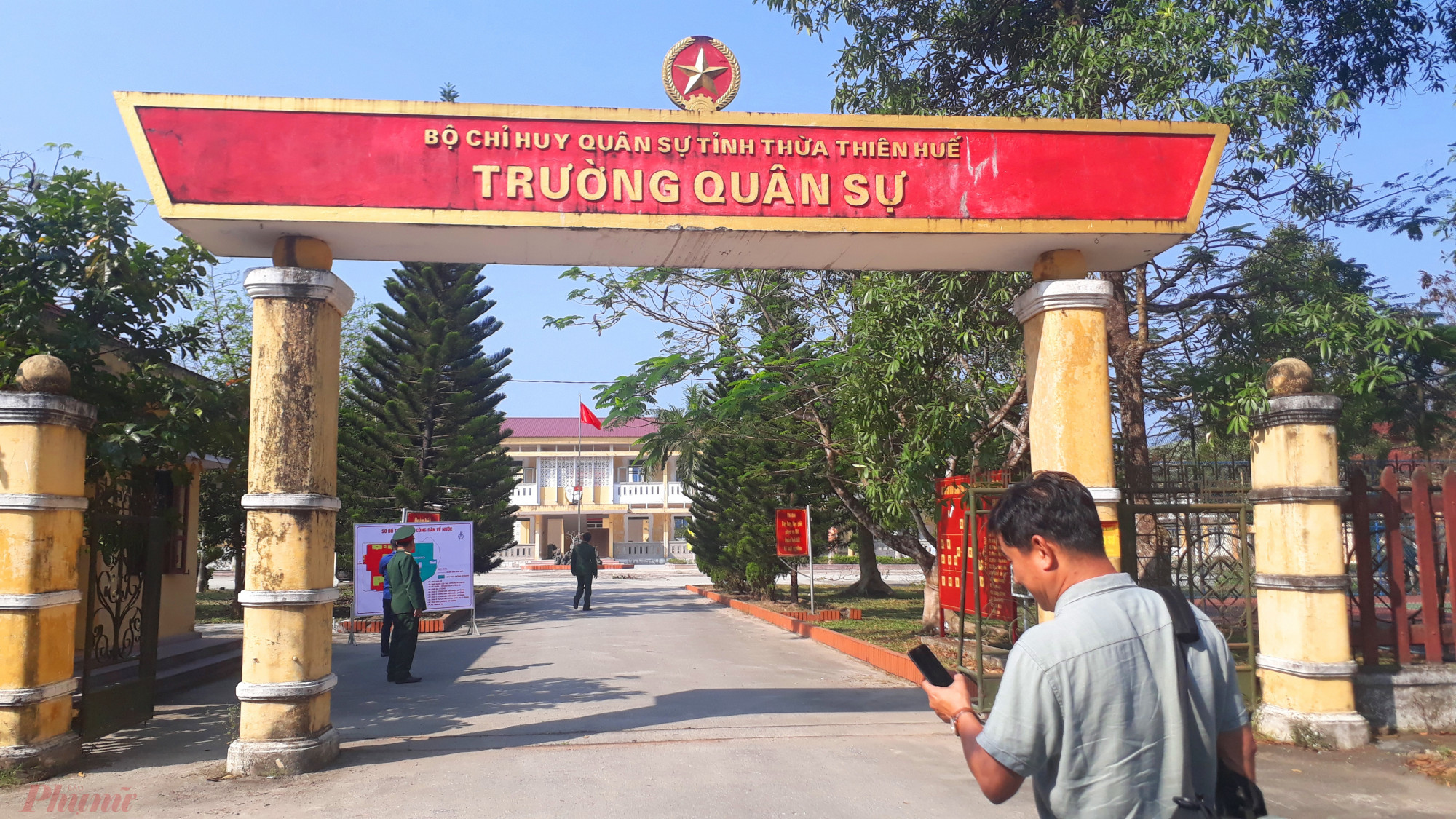 Ngày 6/2, Bộ chỉ huy quân sự tỉnh Thừa Thiên Huế huy động 60 cán bộ, chiến sĩ thuộc Tiểu đoàn 3 và Tiểu đoàn 1 đến dọn vệ sinh trường Quân sự tỉnh ở xã Thủy Bằng (thị xã Hương Thủy). 
