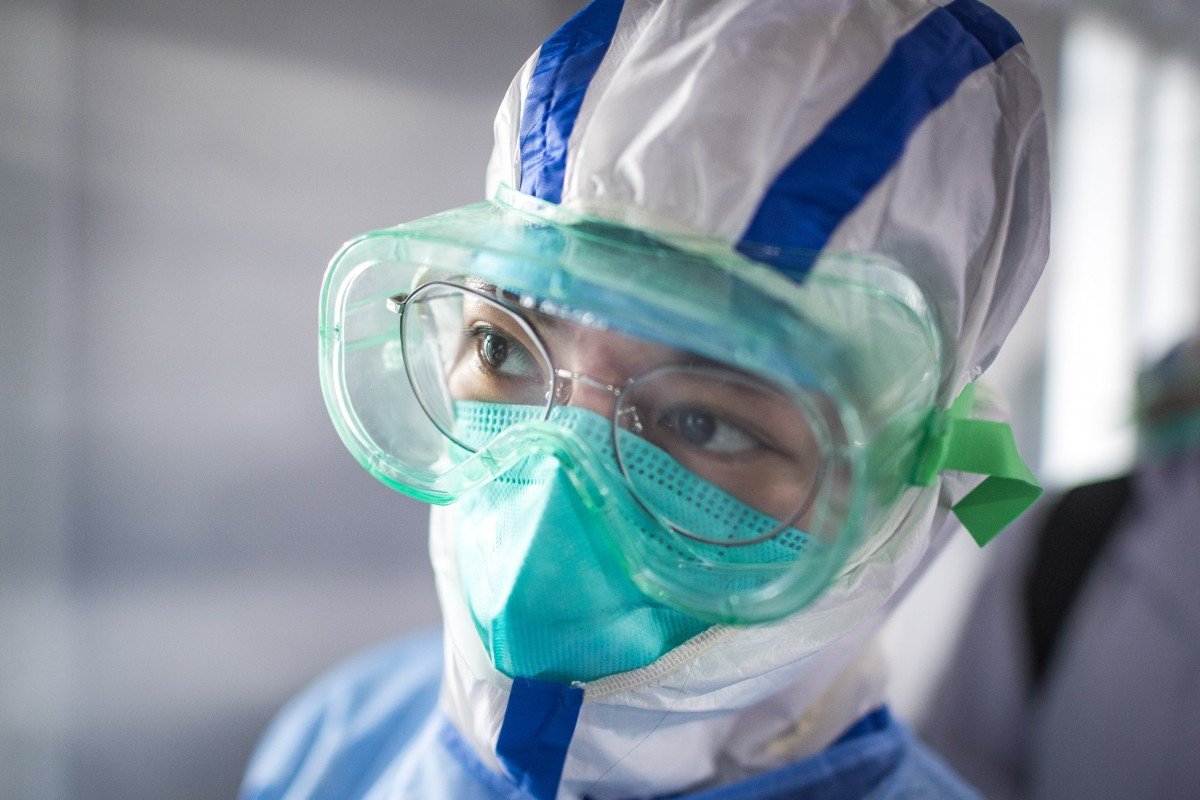Nhân viên y tế Bệnh viện Lôi Thần Sơn ở Vũ Hán, thủ phủ tỉnh Hồ Bắc - Ảnh: Xinhua