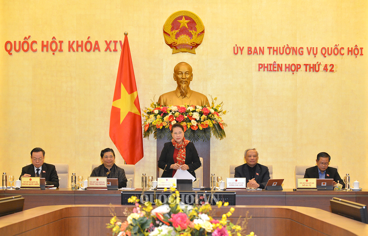 Chủ tịch Quốc hội Nguyễn Thị Kim Ngân phát biểu khai mạc phiên họp. Ảnh: QUOCHOI.VN