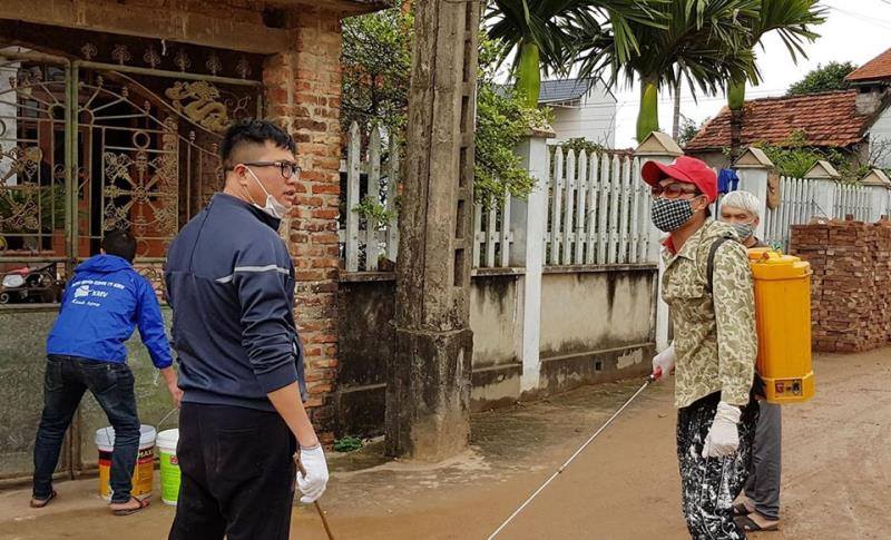 Tỉnh triển khai mạnh mẽ, đa dạng công tác truyền thông qua loa truyền thanh, băng rôn, áp-phích, cấp phát tờ rơi, tuyên truyền trên xe lưu động, cung cấp thông tin bằng tin nhắn, zalo trên điện thoại.