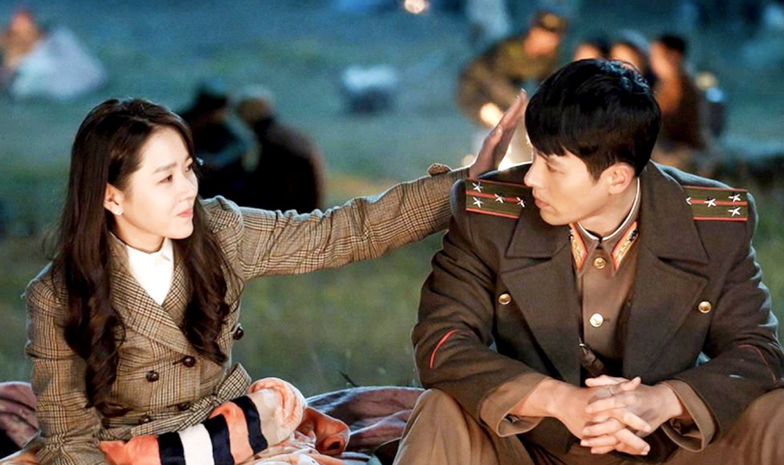 Chuyện tình giữa nàng tài phiệt Nam Hàn (Son ye Jin đóng) và chàng quân nhân Bắc Hàn (Hyun Bin đóng) trong Hạ cánh nơi anh đang gây sốt màn ảnh nhỏ châu Á