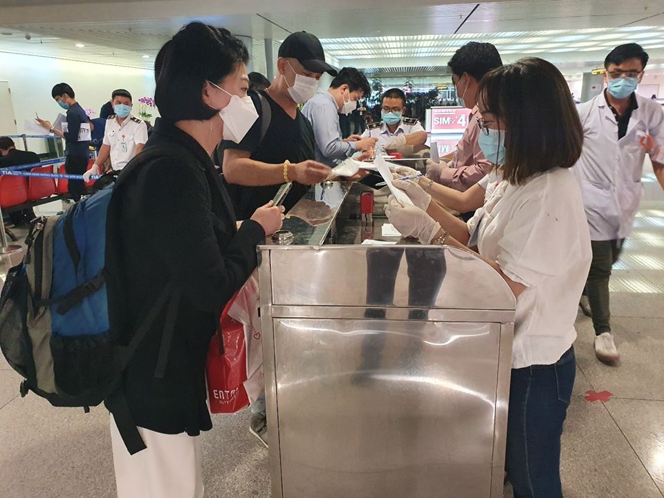 TP.HCM đã thực hiện kiểm dịch y tế với hành khách trên các chuyến bay đến từ Hàn Quốc