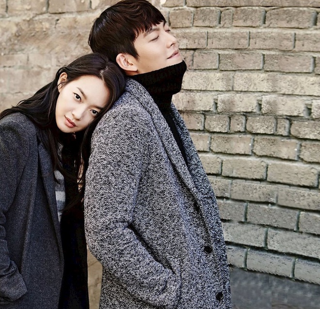 Cặp đôi Shin Min Ah và Kim Woo Bin đóng góp 100 triệu won cho công tác phòng chống dịch COVID-19.