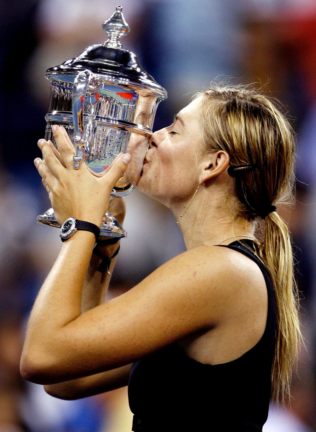 Sharapova đã giành được danh hiệu lớn thứ hai khi đánh bại Justine Henin-Hardenne trong trận chung kết US Open 2006.