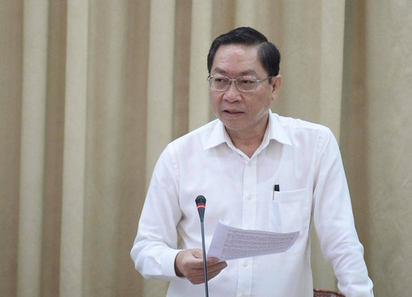 Ông Nguyễn Tấn Bỉnh phát biểu tại cuộc họp