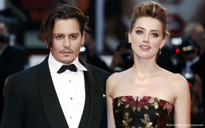 Johnny Depp và vợ thời còn mặn nồng.