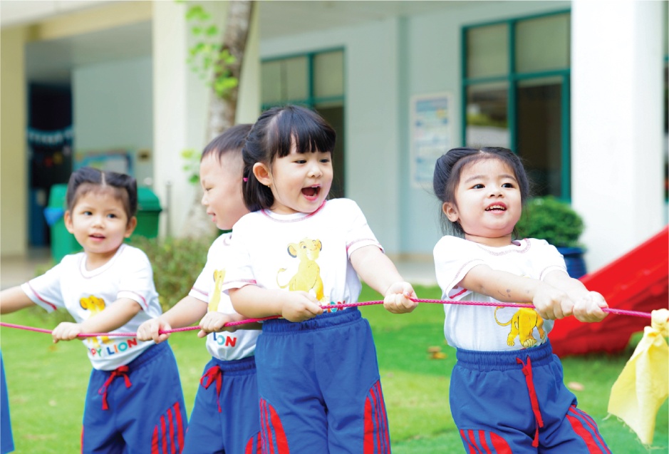 Học sinh Royal School Phú Mỹ Hưng rộn ràng trong những giờ học phát triển thể chất. Ảnh Royal School