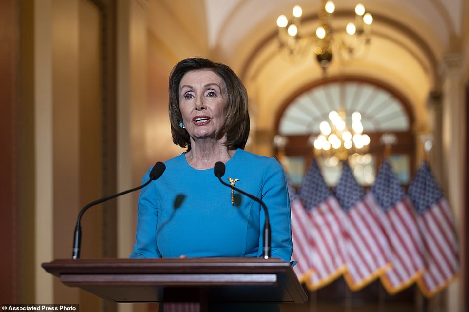 Chủ tịch Hạ viện Nancy Pelosi công bố việc bỏ phiếu dự luật theo sau quyết định ban bố tình trạng khẩn cấp quốc gia của chính quyền Tổng thống Trump.