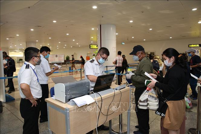 Hôm nay, Việt Nam đón gần 7.000 khách từ châu Âu và ASEAN về nước.
