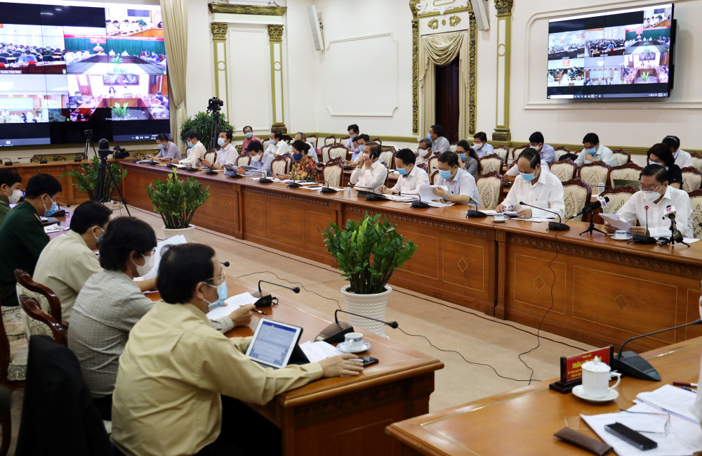 Thứ 7 tuần này, đích thân ông Nguyễn Thành Phong sẽ đi từng quận huyện kiểm tra các phương án ứng phó với dịch bệnh covid-19