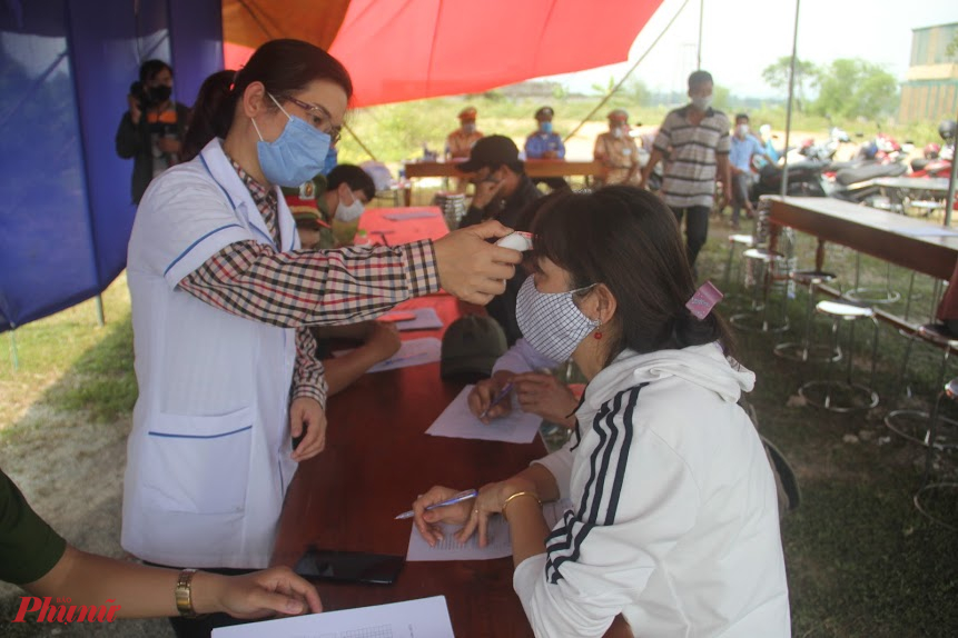 Hiện Sở Y tế Thừa Thiên Huế đã làm việc với Đại học Huế, Trường Đại học Y dược, Trường Cao đẳng Y tế để huy động đoàn viên thanh niên, sinh viên Y khoa năm cuối tình nguyện tham gia phòng chống dịch