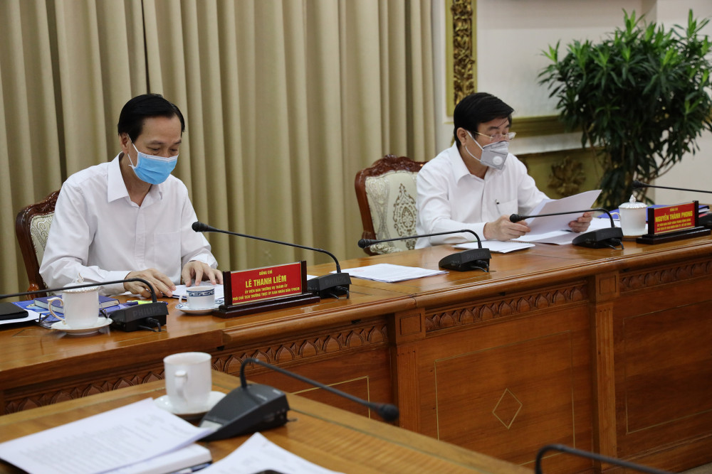 Chủ tịch UBND TPHCM Nguyễn Thành Phong chủ trì cuộc họp về dịch bệnh covid-19 chiều 23/3