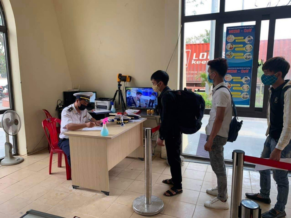 Kiểm tra an ninh, Y tế tại cửa khẩu Lao Bảo (Quảng Trị)