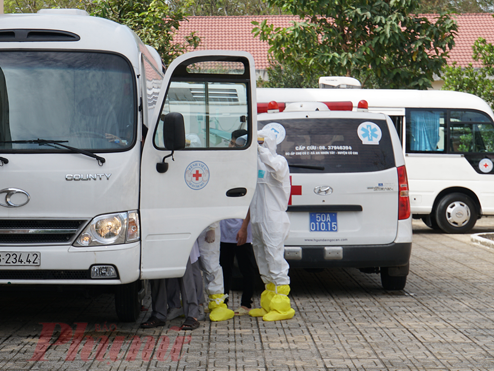 Diễn tập cấp cứu hiện trường bệnh nhân mắc COVID-19 tại Bệnh viện Dã chiến huyện Củ Chi, TPHCM
