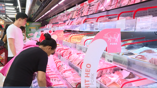 Tăng cường nhập khẩu thịt lợn để đảm bảo lợi ích của người tiêu dùng. Ảnh minh họa