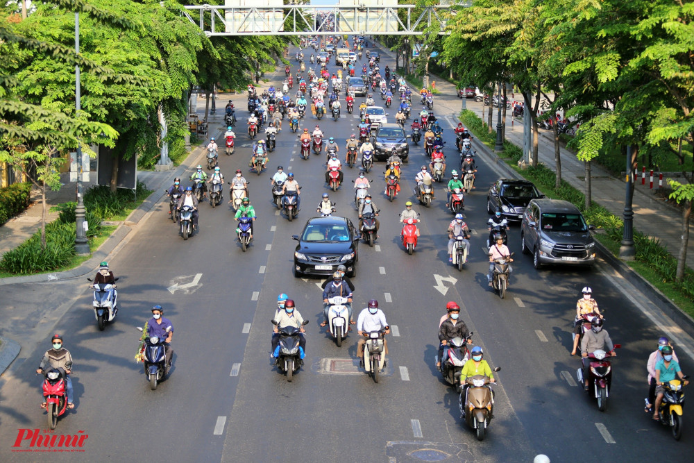 Đường Hoàng Văn Thụ lượng xe lưu thông đã giảm nhiều so với thường ngày - Ảnh: Tam Nguyên