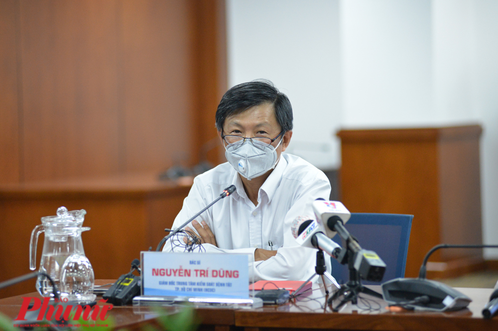 BS Nguyễn Trí Dũng - Giám đốc Trung tâm kiểm soát bệnh tật TP.HCM họp báo sáng 3/4/2020 giải thích vì sao quá 14 ngày vẫn chưa cho ra về. 