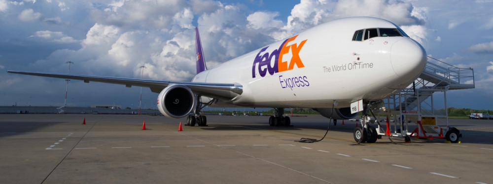 Hai nước đồng thuận chọn máy bay FedEx chở hàng từ Việt Nam qua Mỹ để đám bảo tiến độ