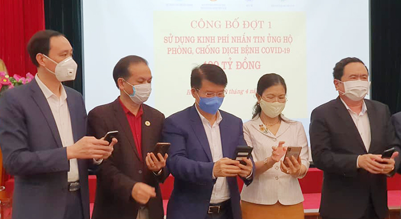  Chủ tịch Ủy ban Trung ương Mặt trận Tổ quốc Việt Nam Trần Thanh Mẫn cùng lãnh đạo các Bộ nhắn tin ủng hộ phòng, chống dịch bệnh COVID -19