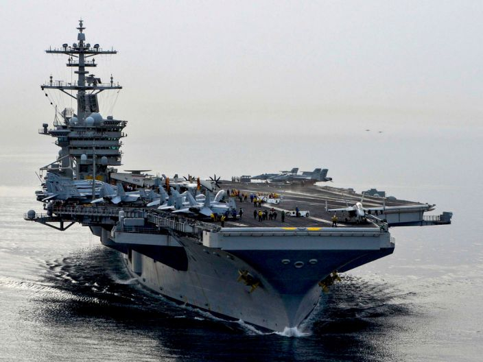 Tàu sân bay USS Theodore Roosevelt - Ảnh: Reuters