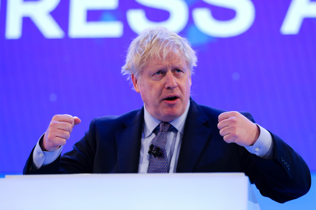 Thủ tướng Anh Boris Johnson đang hồi phục sau khi điều trị COVID-19 - Ảnh: Getty Images