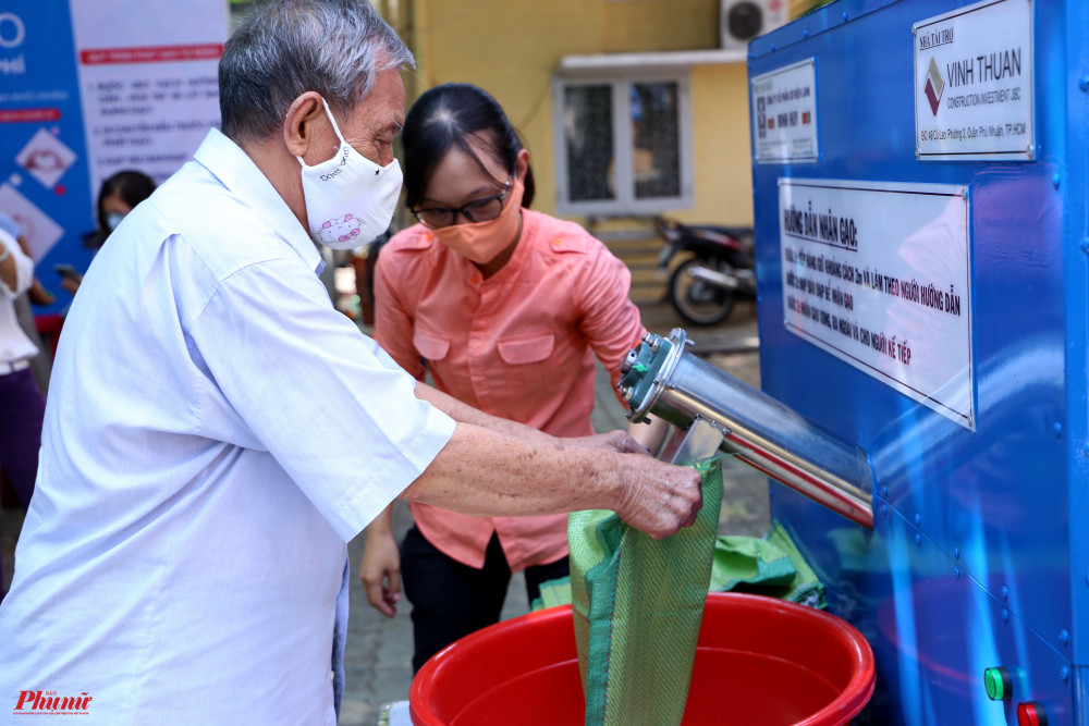 Máy ATM gạo