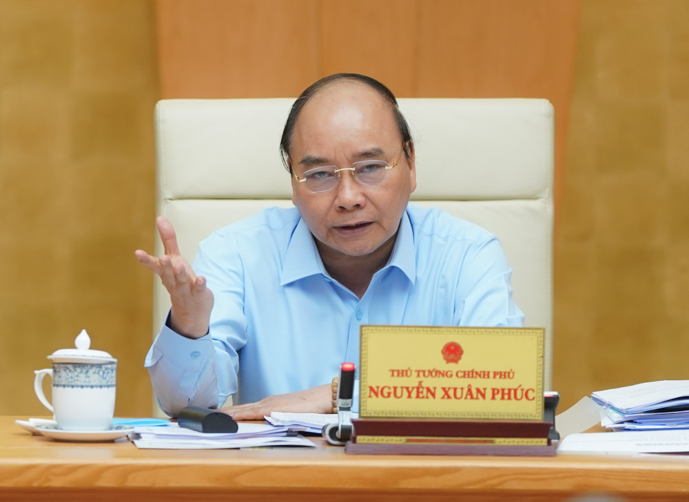 Thủ tướng Nguyễn Xuân Phúc chỉ đạo tại cuộc họp.