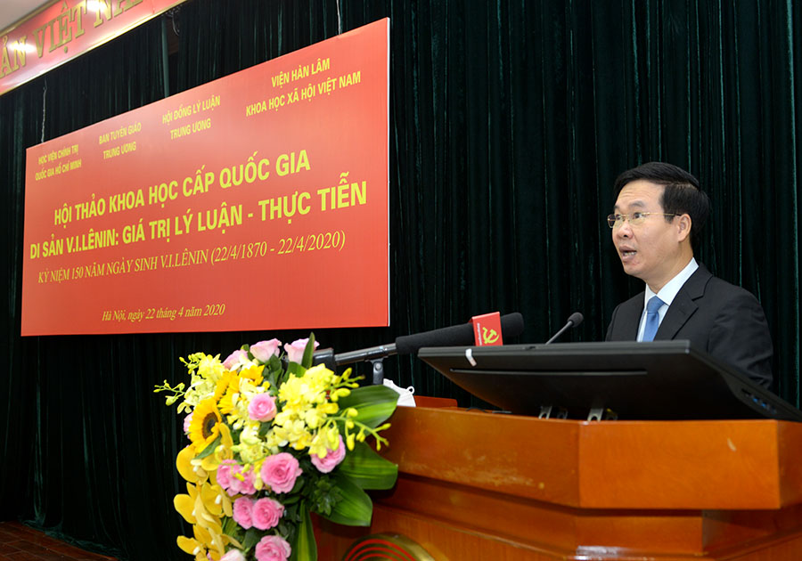Đồng chí Võ Văn Thưởng, Ủy viên Bộ Chính trị, Bí thư Trung ương Đảng, Trưởng Ban Tuyên giáo Trung ương phát biểu khai mạc Hội thảo