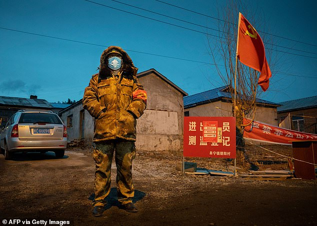 Một chốt kiểm dịch ở thành phố biên giới Tuy Phân Hà, tỉnh Hắc Long Giang - Ảnh: AFP/Getty Images