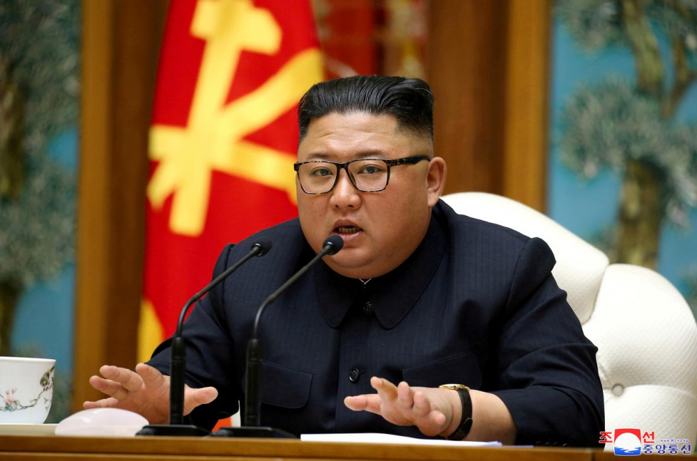 Nhà lãnh đạo Triều Tiên Kim Jong-un phát biểu tại hội nghị Bộ Chính trị  Ủy ban Trung ương Đảng Lao động Triều Tiên (WPK). Ảnh do KCNA phát ngày 11/4 - Ảnh: Reuters/KCNA