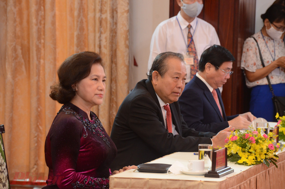 CHủ tịch QUốc hội Nguyễn Thị Kim Ngân, Phó thủ tướng Trương Hòa Bình, Chủ tịch TPHCM Nguyễn Thành Phong