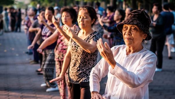 Việt Nam là quốc gia có tốc độ già hóa dân số nhanh - Ảnh minh họa