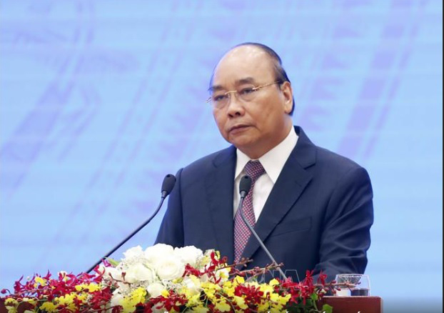 Thủ tướng Nguyễn Xuân Phúc muốn sau khi kiểm soát dịch bệnh, kinh tế phục hồi theo hình chữ V thay vì chữ U trong hội nghị với doanh nghiệp sáng 9/5.