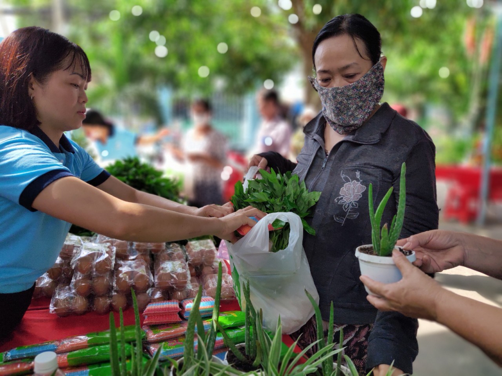 Bếp nhà yêu thương sẽ tiếp tục chương trình tặng quà cho chị em vào ngày 17/5 tới. 