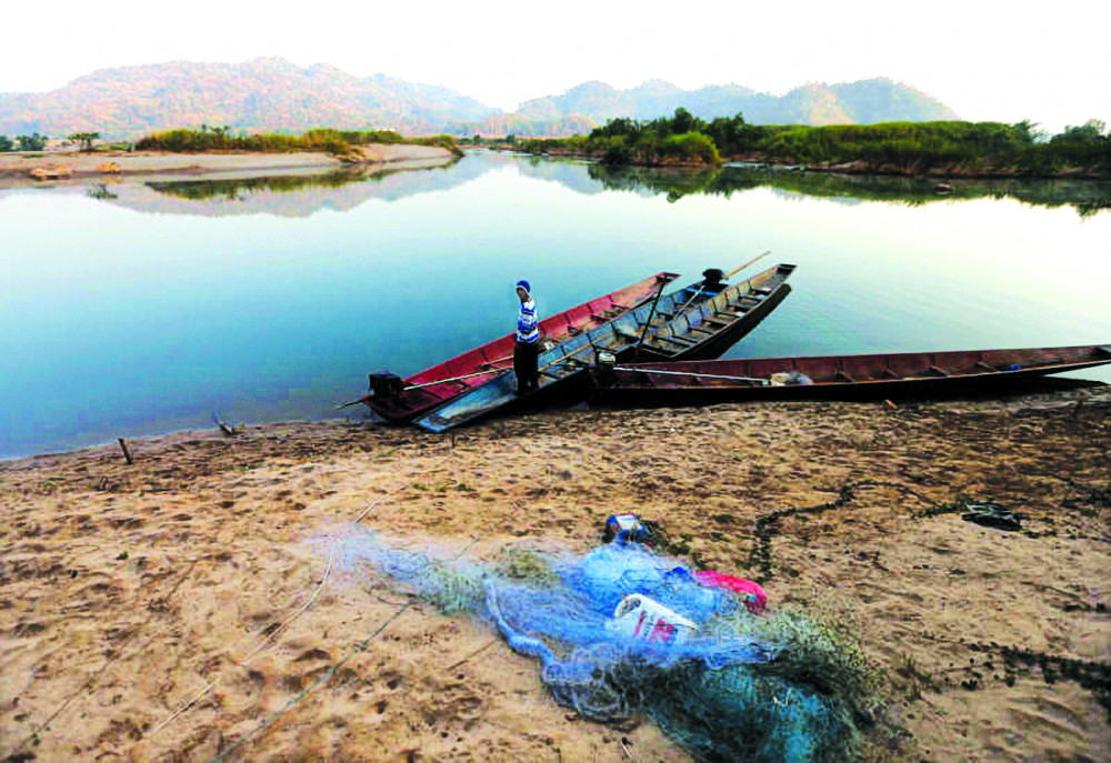 Ồ ạt xây dựng đập thủy điện tại Lào sẽ tác động nặng nề đến khu vực hạ lưu sông Mê Kông