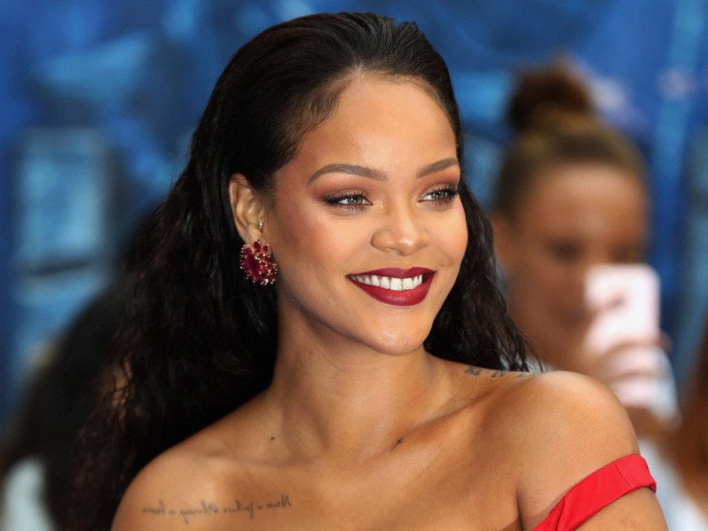 Rihanna giàu lên nhanh chóng nhờ kinh doanh.