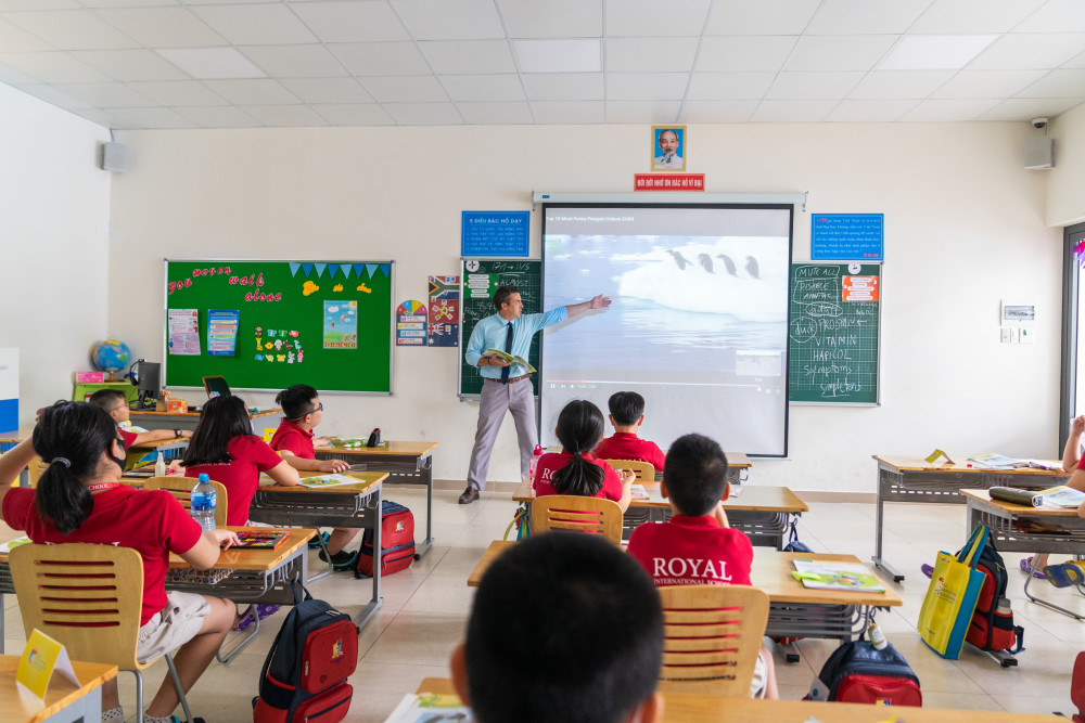 Lớp học của học sinh Royal School trong ngày đầu đến trường