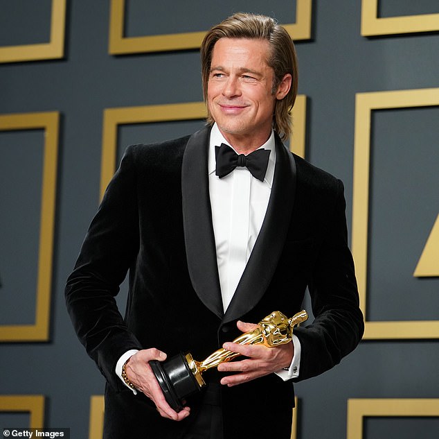 Diễn viên Brad Pitt tại Oscar 2020.