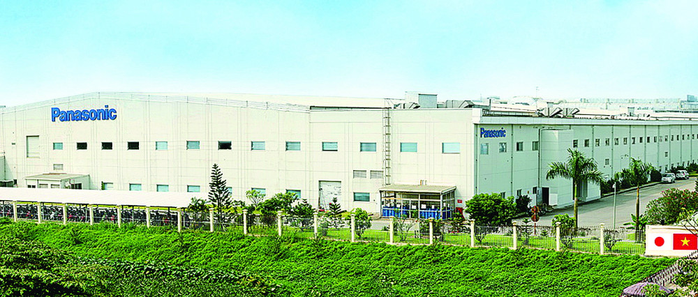 Báo chí Nhật Bản đưa tin Panasonic chuyển nhà máy sản xuất đồ gia dụng từ Thái Lan sang Việt Nam. Trong ảnh: nhà máy Panasonic tại Hà Nội